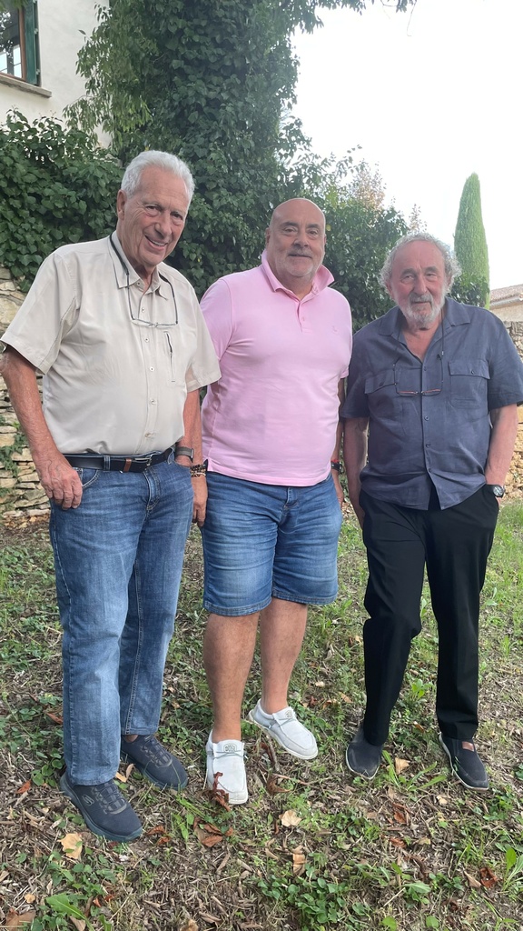 Président d’honneur du Ciné Club de l'uzège Michel Rieu et Denis Ballini Président du Ciné Club de l'uzège avec le Maire Alphonse Giovannini